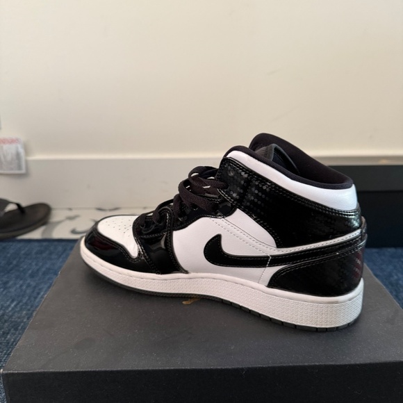 Air Jordan 1 Mid SE ASW - Picture 3 of 7